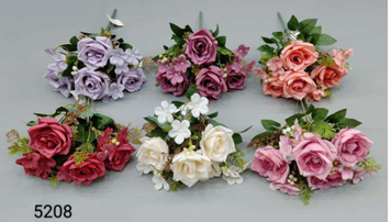 7 HEAD 4 BIG ROSE & DAIZY BUNCH