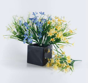 7 Head Lily & Baby Breadth Grass Bunch