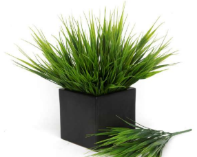 7 Head Plastic Yucca Bunch
